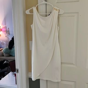 Jessica Simpson white formal loose fitting event dress